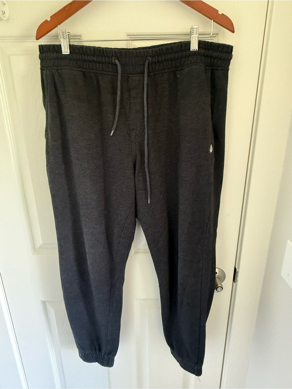 Volcom Men's Charcoal Gray Sweatpants Joggers